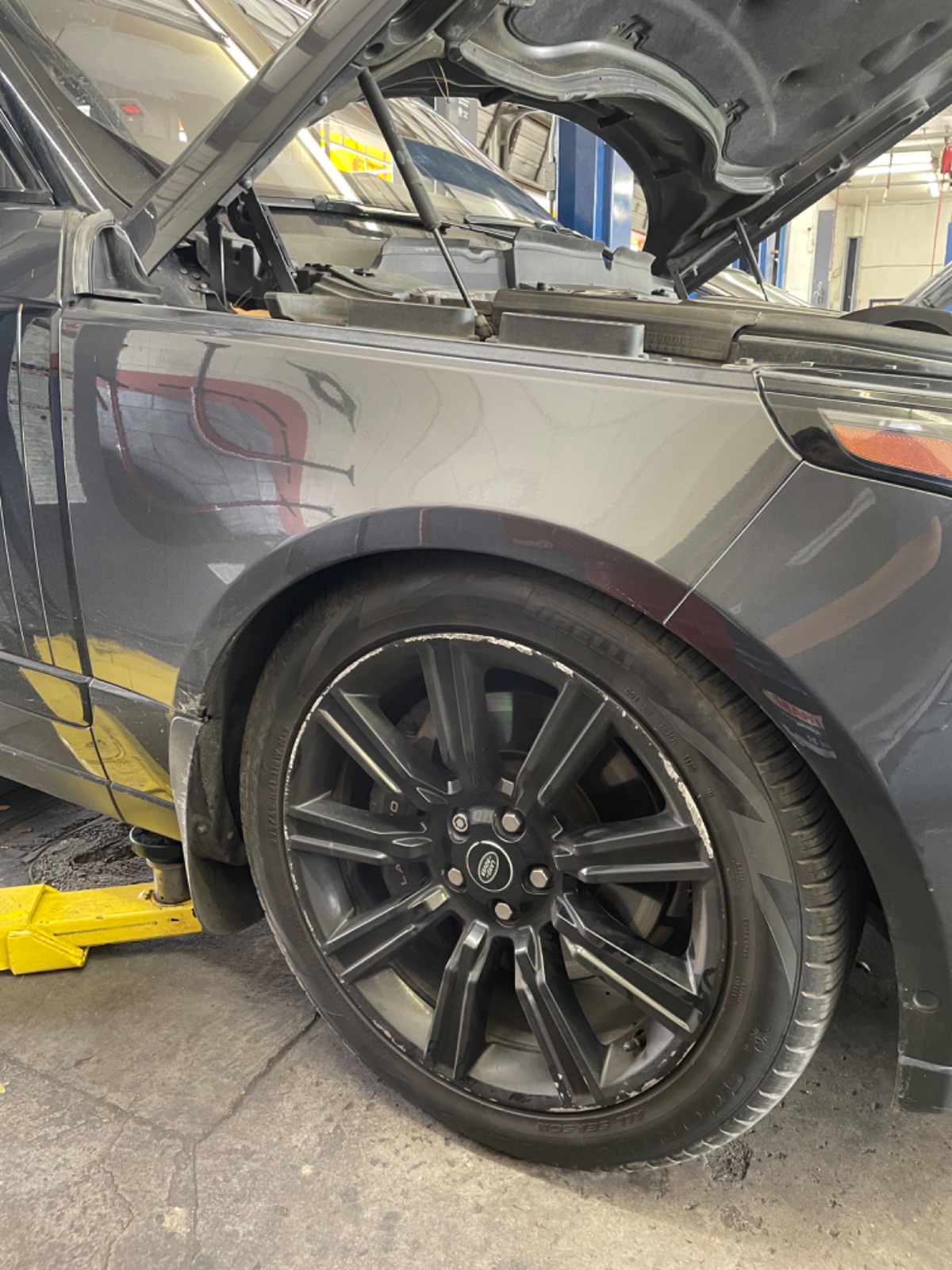 Range Rover sitting low due to air suspension failure